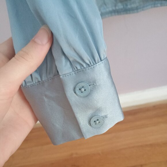 LILY SILK blue turtleneck blouse 90% silk size XS - Picture 3 of 9